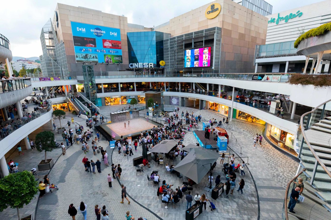 ASG sells 3 shopping centres in Spain for €140M