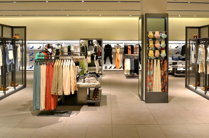 Deka sells properties recently purchased from Inditex